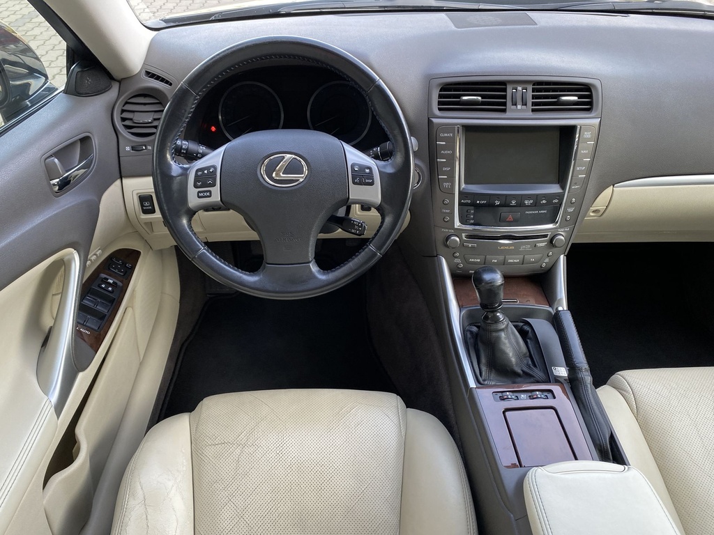 Lexus IS 220d Mark Levinson, Téli-Nyári kerék szettel, Ajándék műszaki vizsgával! 