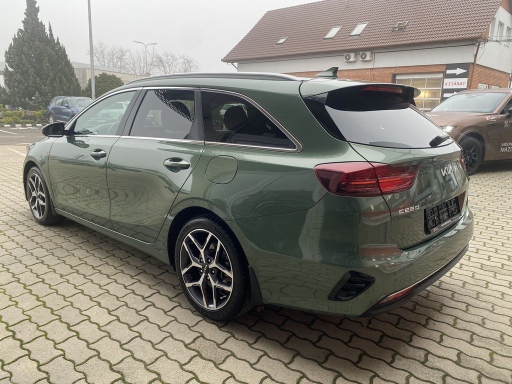 Kia Ceed SW 1.5T-GDI Fusion Plus A/T, Mo.-i, 1 Tulajdonos, Gyári garanciális,Vezetett szervizkönyv, Téli Nyári gumik!