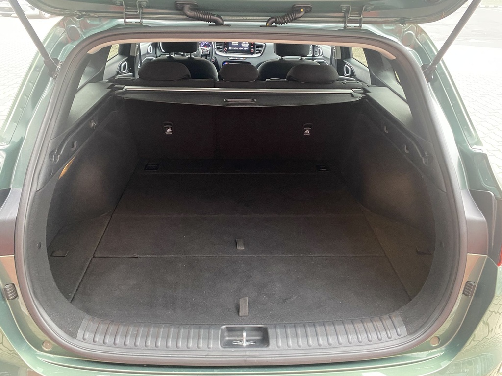 Kia Ceed SW 1.5T-GDI Fusion Plus A/T, Mo.-i, 1 Tulajdonos, Gyári garanciális,Vezetett szervizkönyv, Téli Nyári gumik!