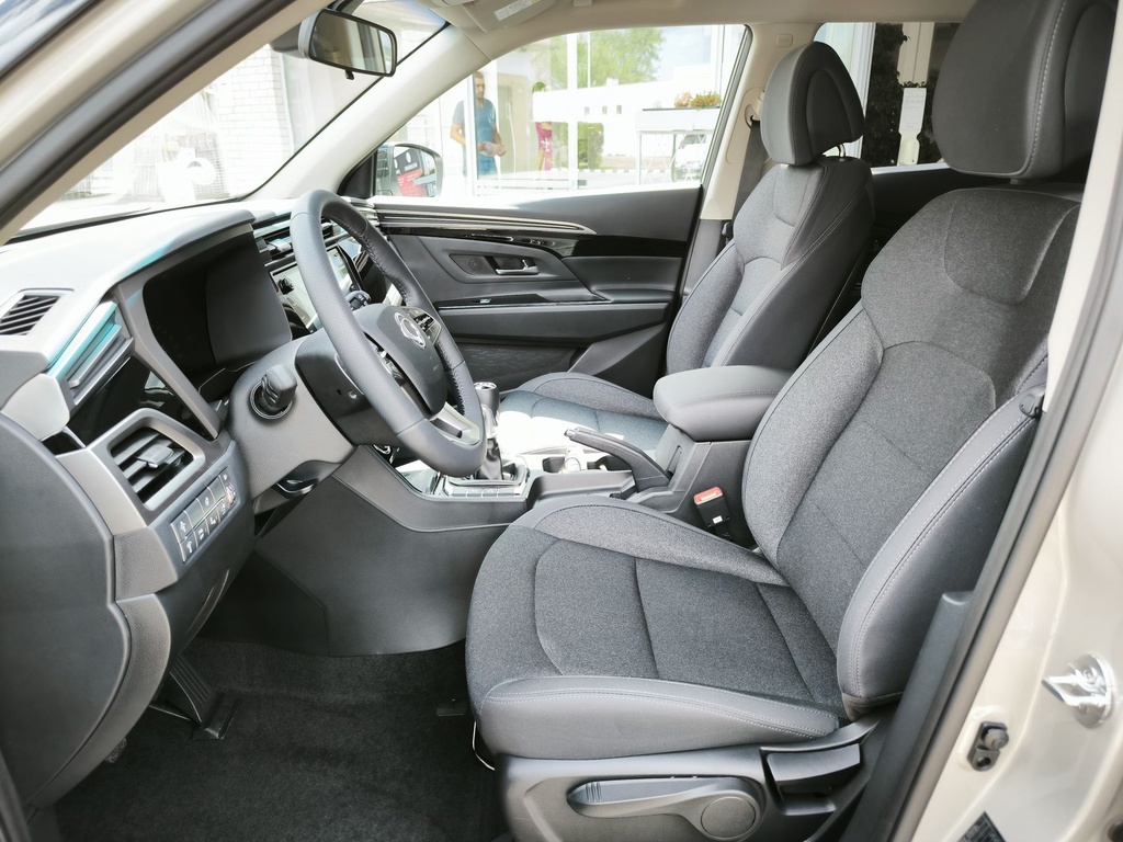 Ssangyong/KGM Korando 1.5 Turbo GDI Smart Plus MT Black Pack