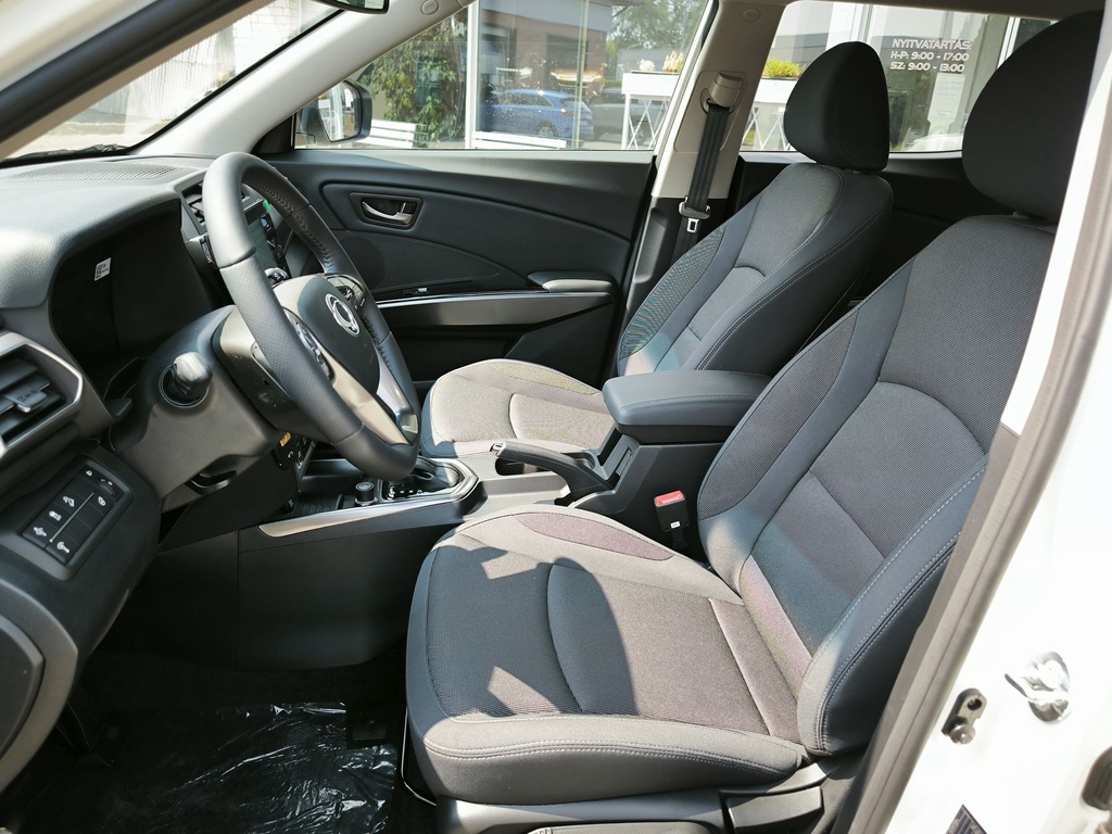 Ssangyong/KGM Tivoli 1.5 Turbo GDI Style- két zónás digit klíma