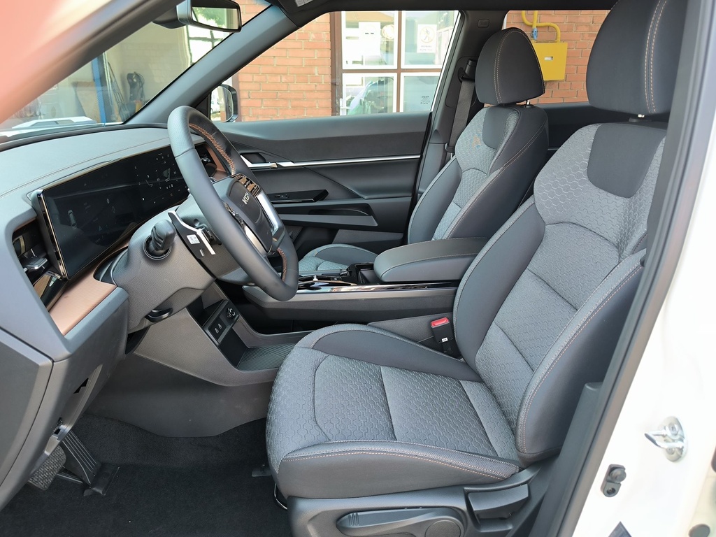 Ssangyong/KGM Torres HEV J140 Style AT