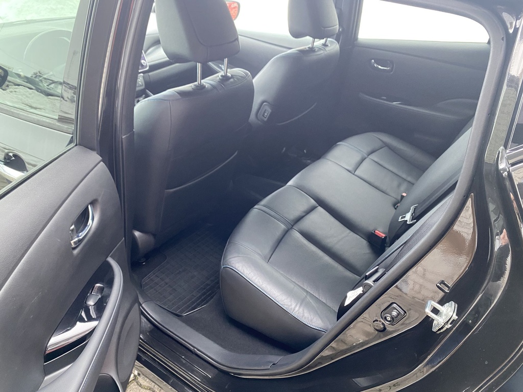 Nissan Leaf Tekna e+62kWh, Törésmentes, Gyári fényezés, 2db töltő, Vonóhorog kerékpárszállításra!