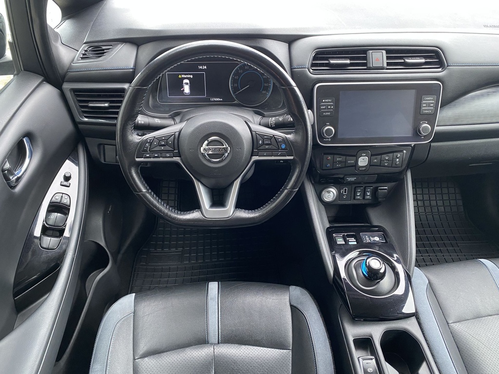 Nissan Leaf Tekna e+62kWh, Törésmentes, Gyári fényezés, 2db töltő, Vonóhorog kerékpárszállításra!