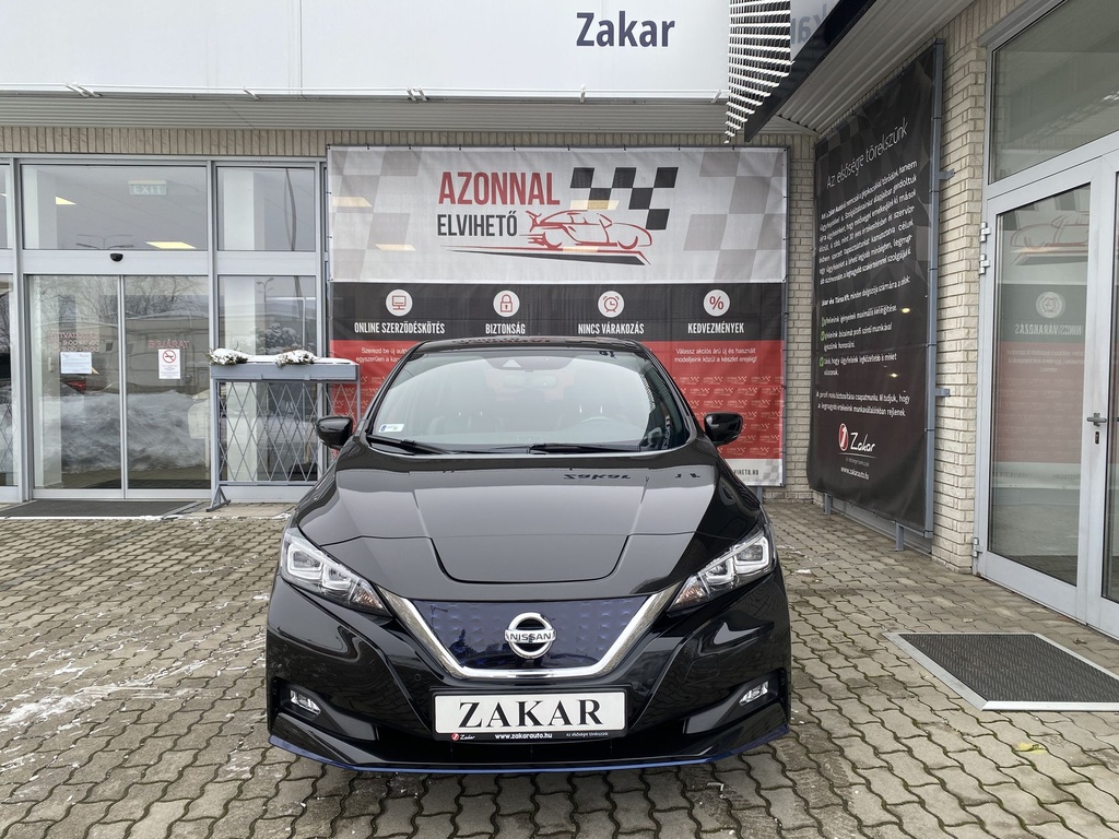 Nissan Leaf Tekna e+62kWh, Törésmentes, Gyári fényezés, 2db töltő, Vonóhorog kerékpárszállításra!