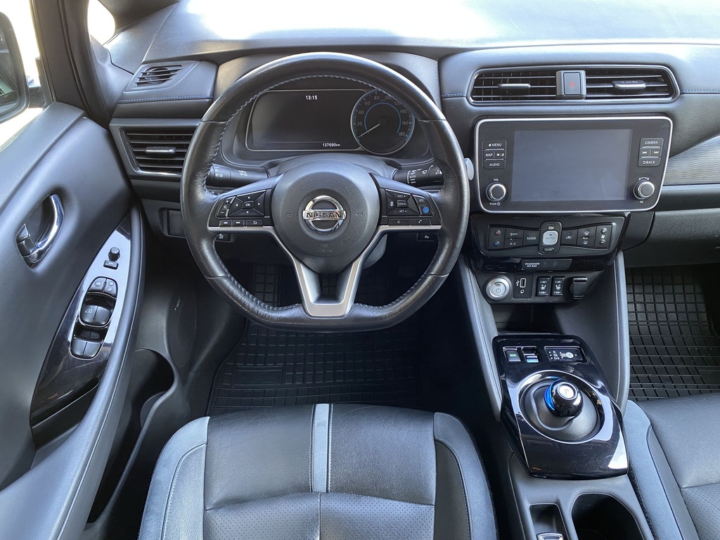 Nissan Leaf Tekna e+62kWh, Törésmentes, Gyári fényezés, 2db töltő, Vonóhorog kerékpárszállításra!