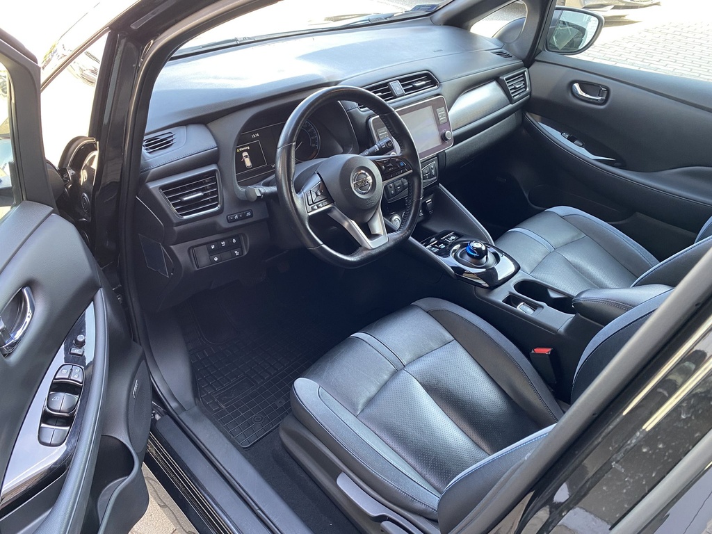 Nissan Leaf Tekna e+62kWh, Törésmentes, Gyári fényezés, 2db töltő, Vonóhorog kerékpárszállításra!