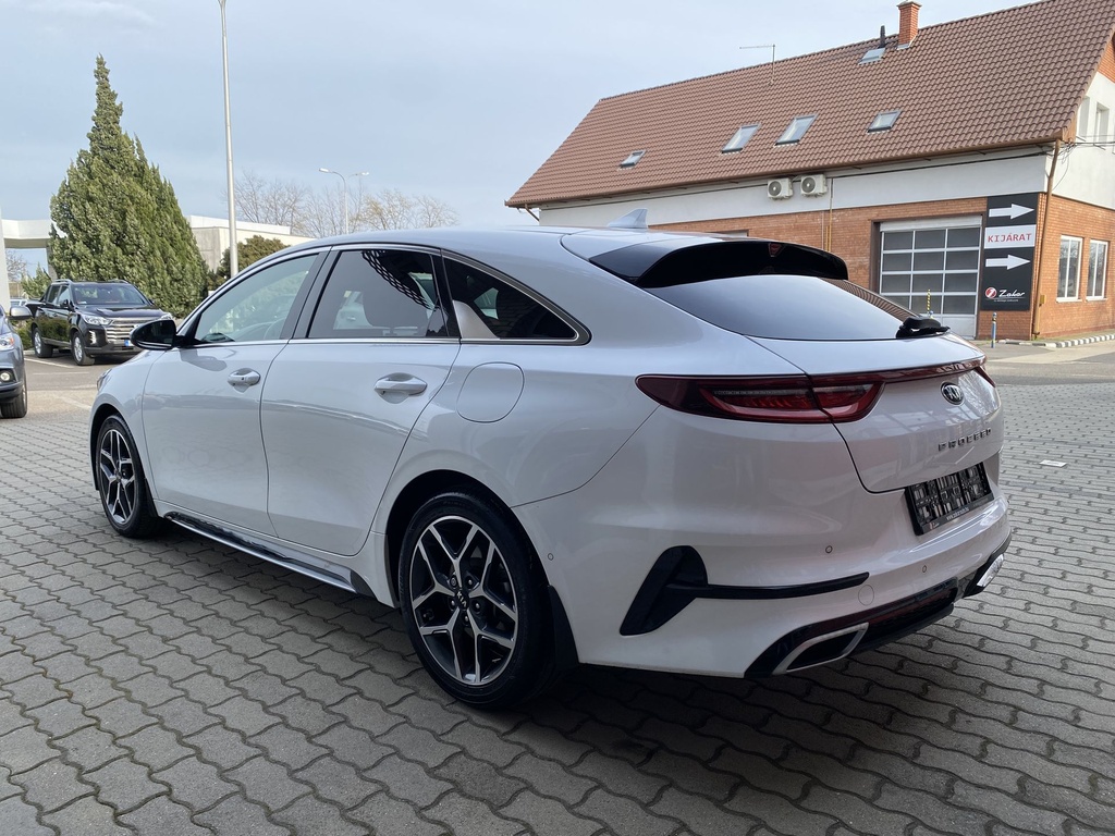 Kia Proceed GT Line PRO1.4 T-GDI, DCT, Mo.i, 1 Tulajdonos, Gyári garanciális,Gyári fényezés,  Vezetett szervizkönyv,  Téli-Nyári gumik.