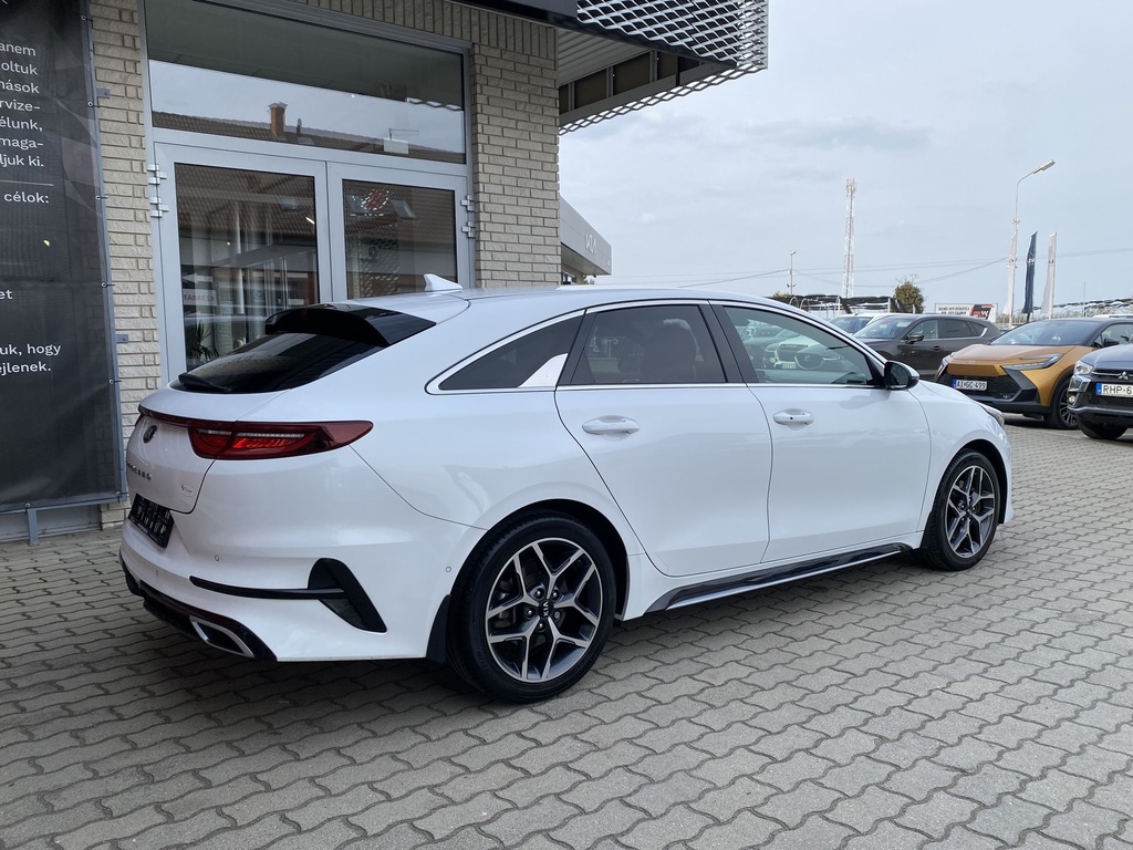 Kia Proceed GT Line PRO1.4 T-GDI, DCT, Mo.i, 1 Tulajdonos, Gyári garanciális,Gyári fényezés,  Vezetett szervizkönyv,  Téli-Nyári gumik.