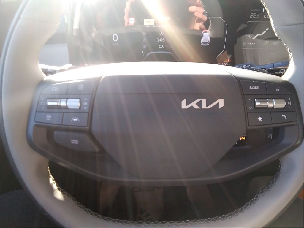 KIA EV3 SR MY25 EARTH PLUS + POWER CSOMAG + DWP CSOMAG + CPV CSOMAG