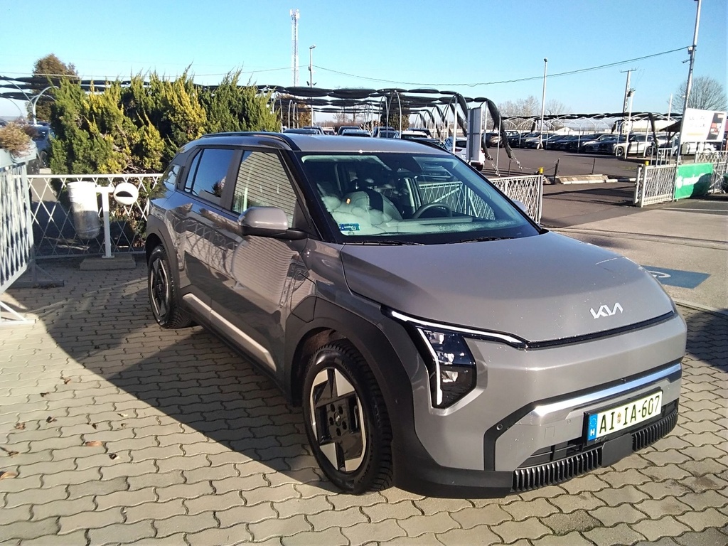KIA EV3 SR MY25 EARTH PLUS + POWER CSOMAG + DWP CSOMAG + CPV CSOMAG
