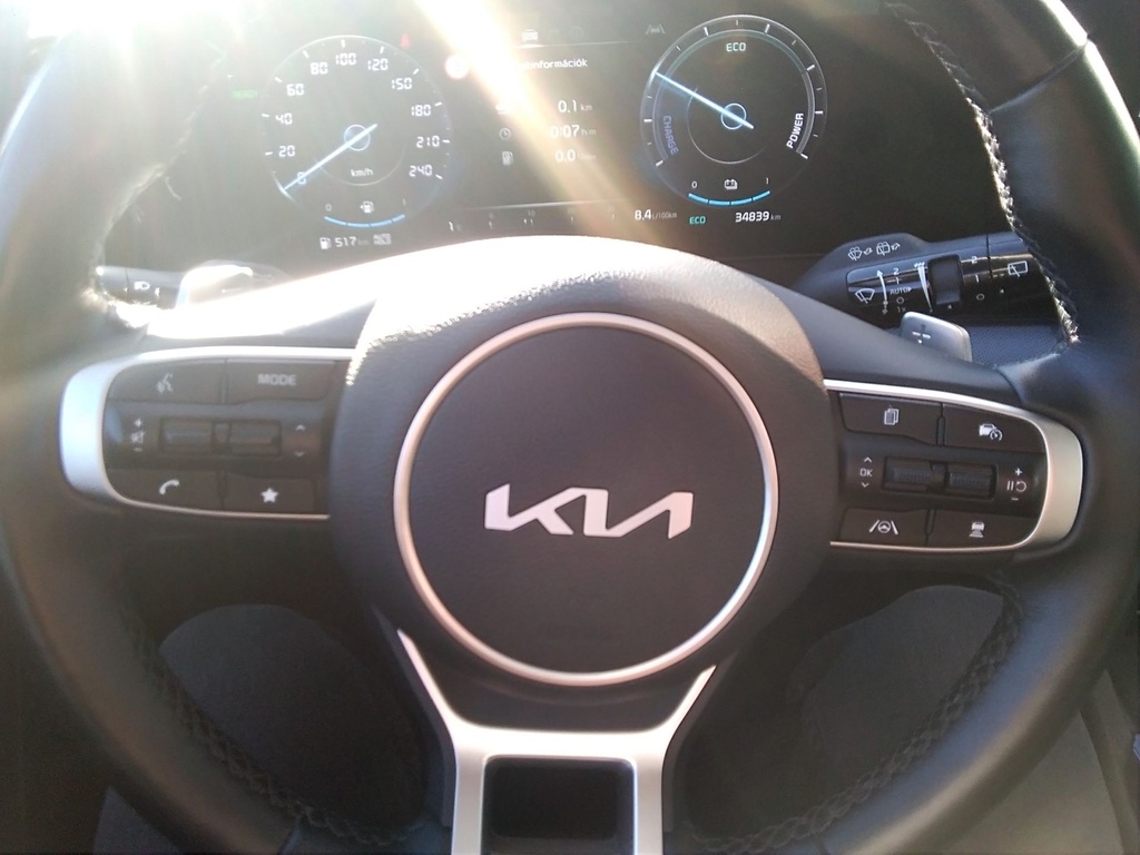 KIA SPORTAGE 2024 PHEV PLATINUM + EXCLUSIVE CSOMAG + DWP CSOMAG + NAPTETŐ + AUTOMATA