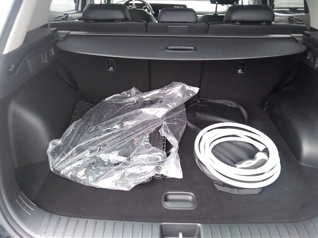 KIA SPORTAGE 2024 PHEV PLATINUM + EXCLUSIVE CSOMAG + DWP CSOMAG + NAPTETŐ + AUTOMATA