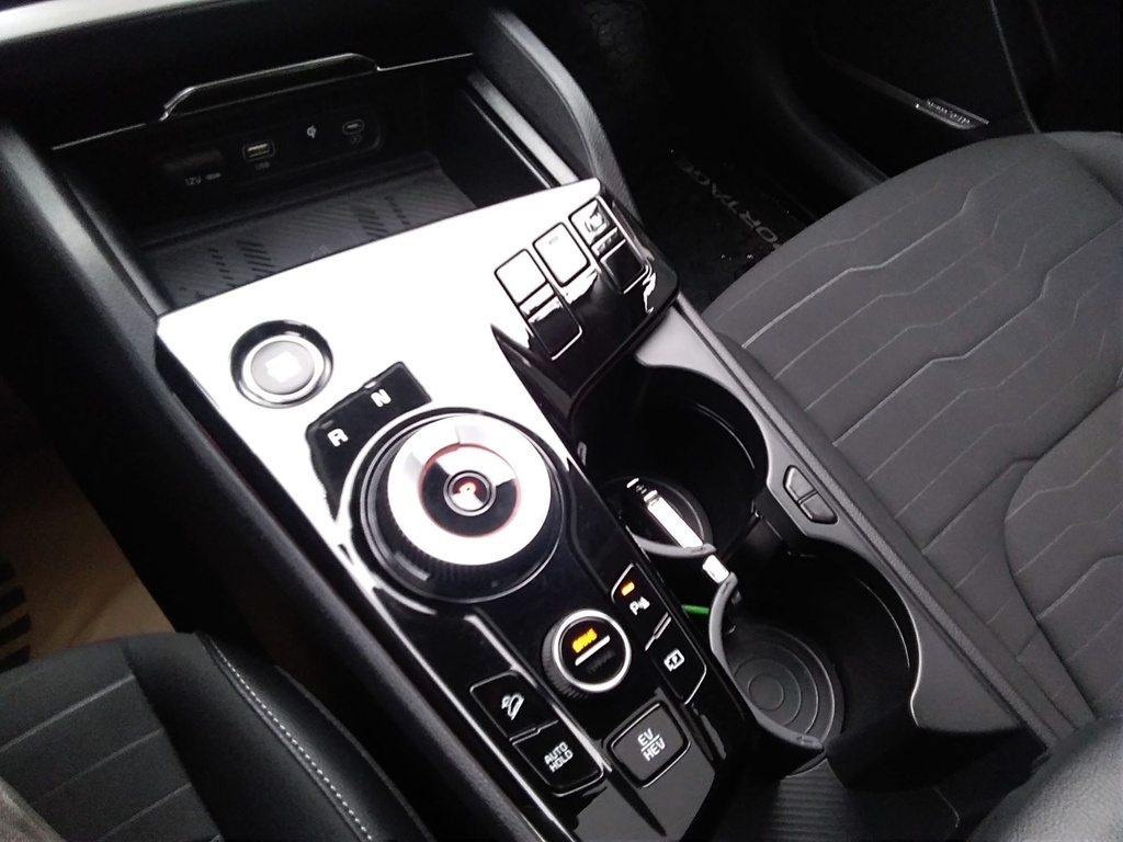 KIA SPORTAGE 2024 PHEV PLATINUM + EXCLUSIVE CSOMAG + DWP CSOMAG + AUTOMATA