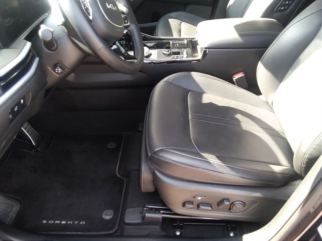 KIA SORENTO HEV 2024 KRYPTONITE + NAPPABÖR + RELAX CSOMAG + NAPTETŐ