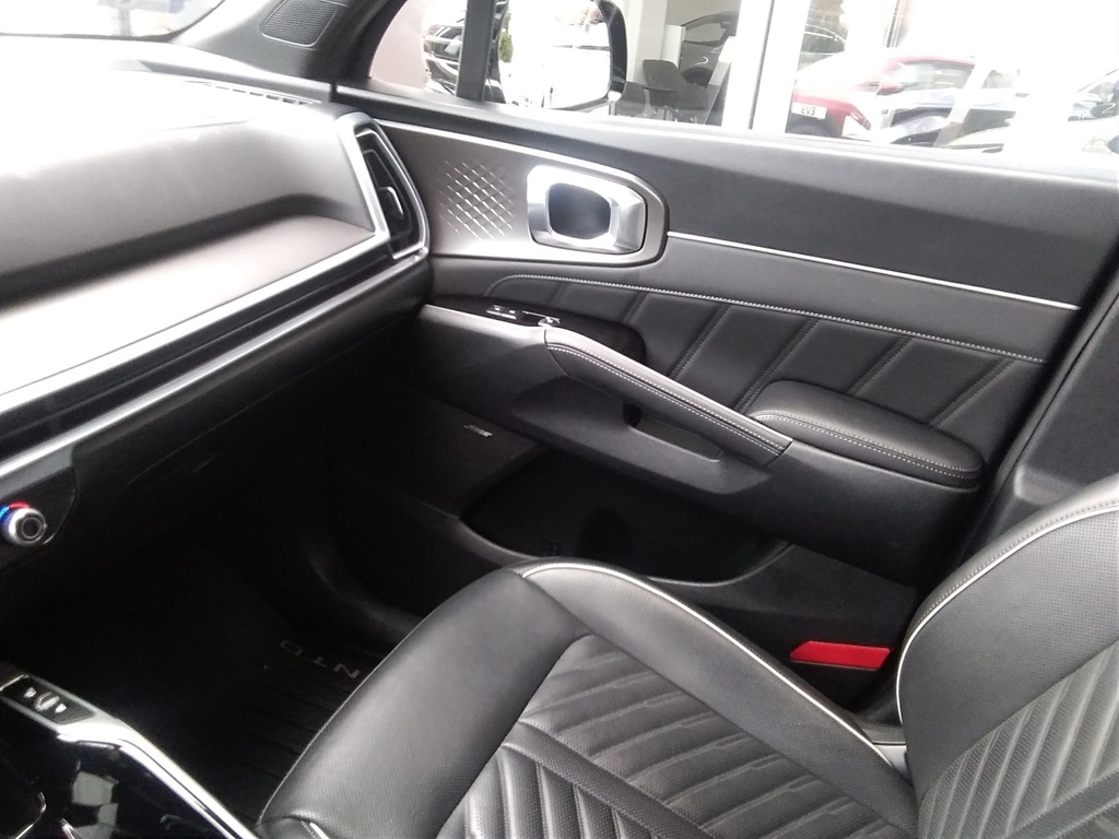 KIA SORENTO 2024 KRYPTONITE + NAPTETŐ + DIGITAL + RELAX CSOMAG + BŐR + 4*4