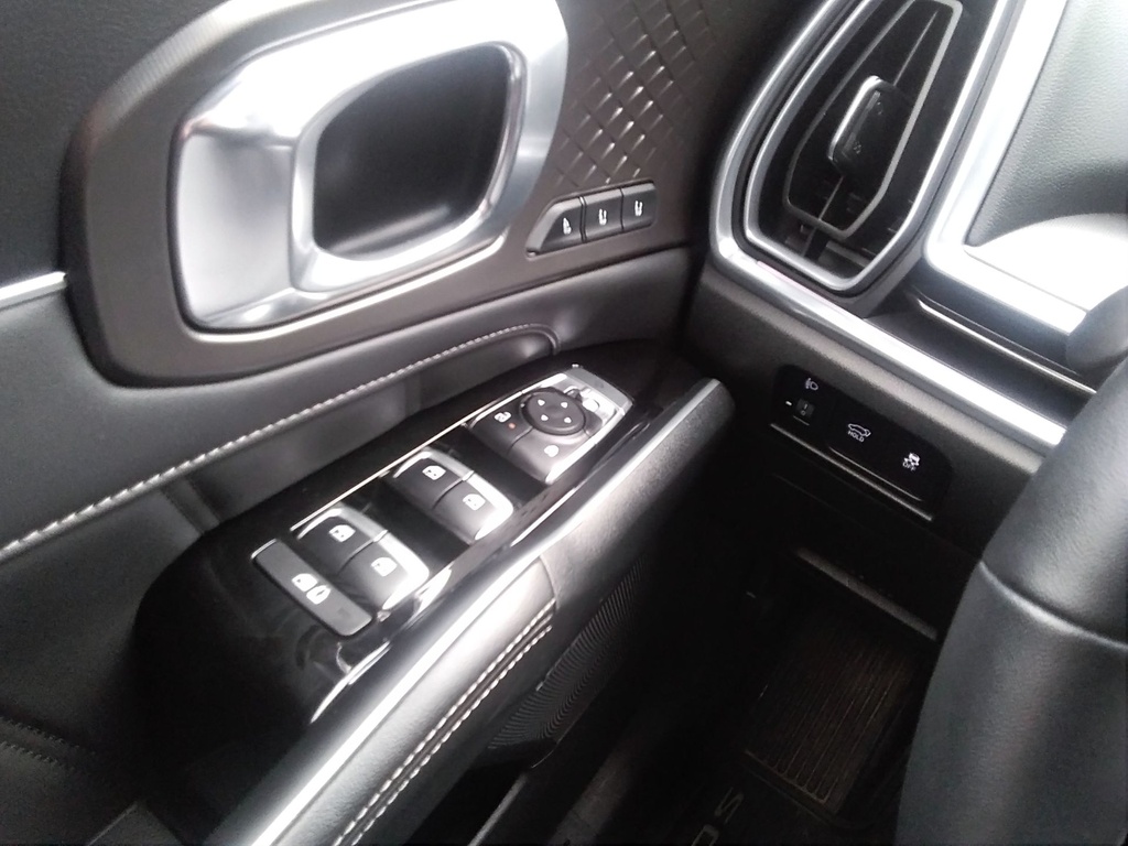 KIA SORENTO 2024 KRYPTONITE + NAPTETŐ + DIGITAL + RELAX CSOMAG + BŐR + 4*4