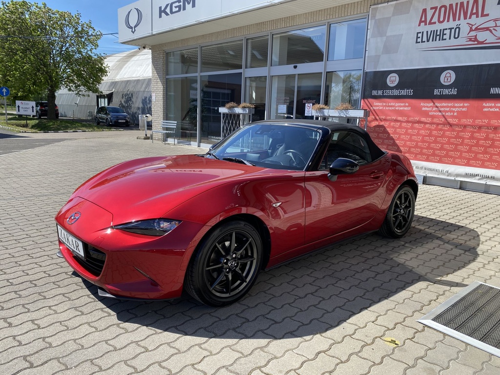 Mazda MX-5 1.5i G130 Revolution. Mo.-i, Gyári fényezés, Vezetett szerviz előélet!