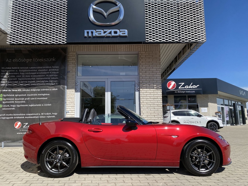 Mazda MX-5 1.5i G130 Revolution. Mo.-i, Gyári fényezés, Vezetett szerviz előélet!