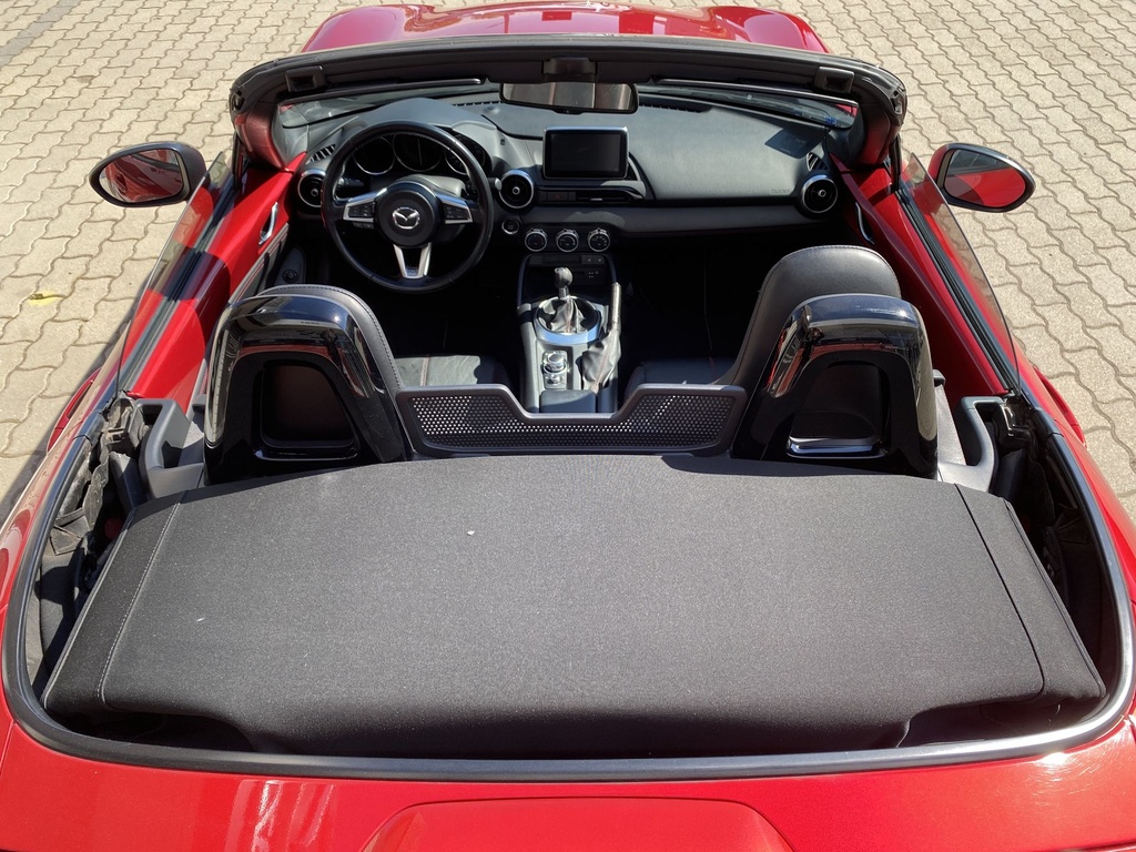 Mazda MX-5 1.5i G130 Revolution. Mo.-i, Gyári fényezés, Vezetett szerviz előélet!