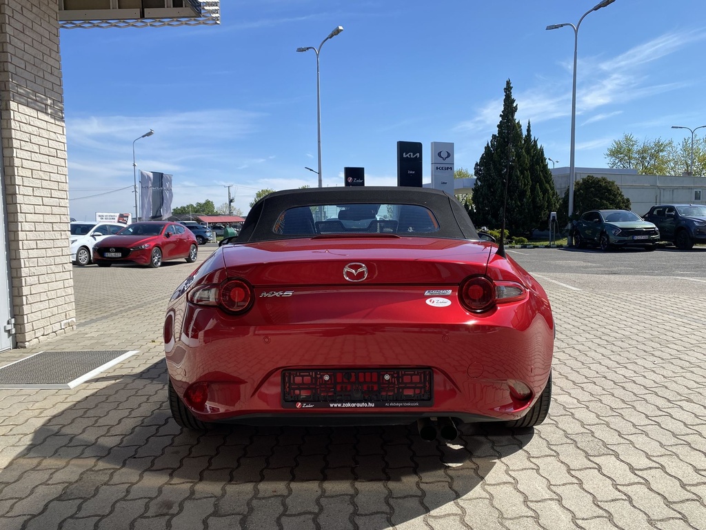 Mazda MX-5 1.5i G130 Revolution. Mo.-i, Gyári fényezés, Vezetett szerviz előélet!