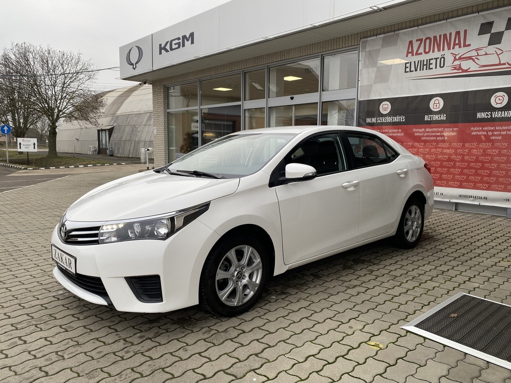 Toyota Corolla Sedan 1.33 Live, Mo.-i, 2. Tulajdonos, Vezetett szervizkönyv, Gyári fényezés, Téli-Nyári gumik!