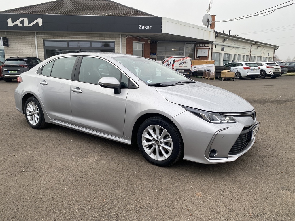 Toyota Corolla Sedan 1.8 Hybrid Comfort e-CVT, Mo.-i, 1. Tulajdonos, Vezetett szervizkönyv.