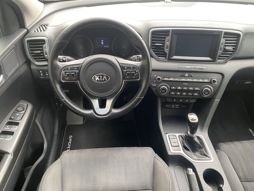 Kia Sportage 1.6 GDI Winter Edition, Mo.-i, 2027.04.-ig Garanciális, Vezetett szervizkönyv, Gyári fényezés.    
