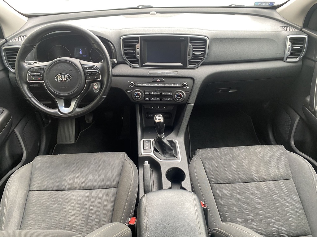 Kia Sportage 1.6 GDI Winter Edition, Mo.-i, 2027.04.-ig Garanciális, Vezetett szervizkönyv, Gyári fényezés.    