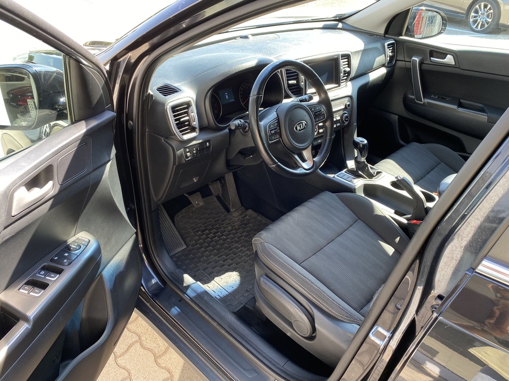 Kia Sportage 1.6 GDI Silver, Mo.-i, 2 tulajdonos, Gyári fényezés, Vezetett szervizkönyv.    