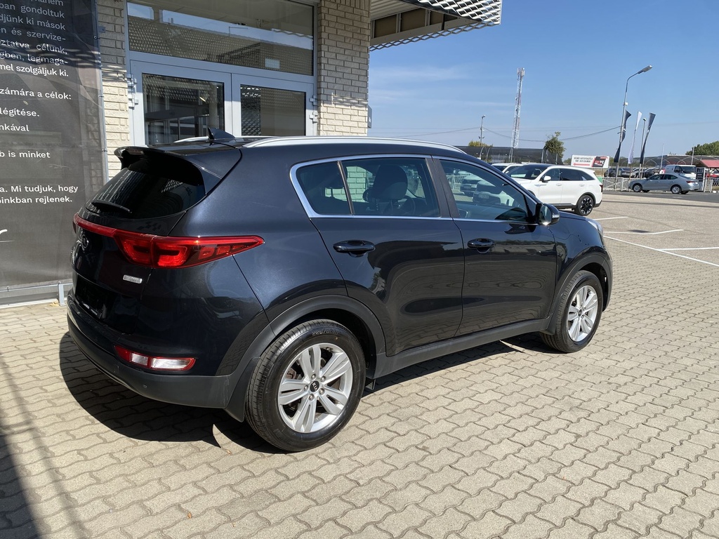 Kia Sportage 1.6 GDI Silver, Mo.-i, 2 tulajdonos, Gyári fényezés, Vezetett szervizkönyv.    
