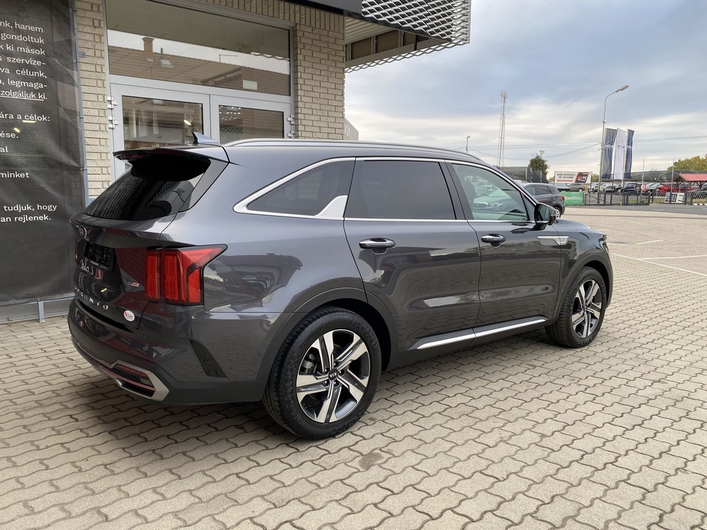 Kia Sorento 1.6 T-GDI Hybrid Kryptonite DCT, 4WD  . Mo.-i, 1 Tulajdonos, Gyári garanciális! Gyári fényezés, Téli Nyári gumik!