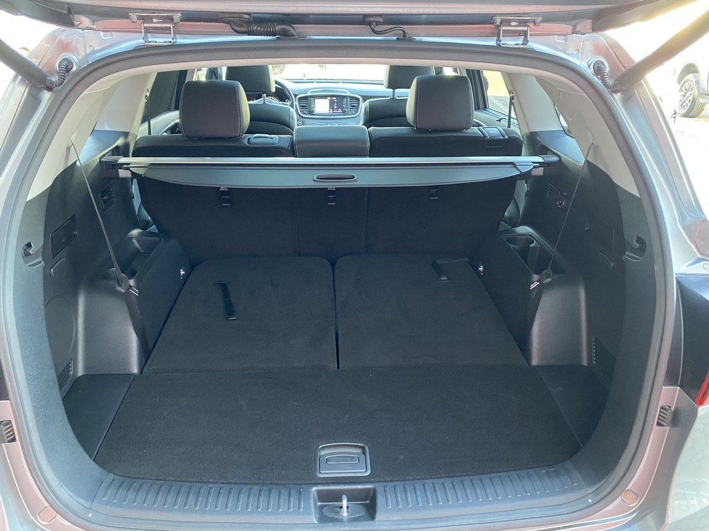 Kia Sorento 2.2CRDI GT Line AT 4WD 7 Ülés. Mo.-i, 1 Tulajdonos, Gyári fényezés, Végig KIA szervizben szervizelt.