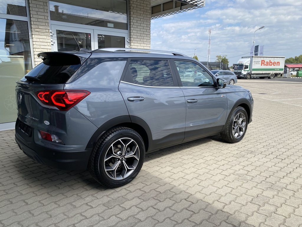 Ssangyong Korando 1.5 Turbo GDI Style + AWD, A/T, Mo.-i, 1 Tulajdonos, Gyári fényezés, Gyári garanciális. Téli-Nyári gumik felnin.