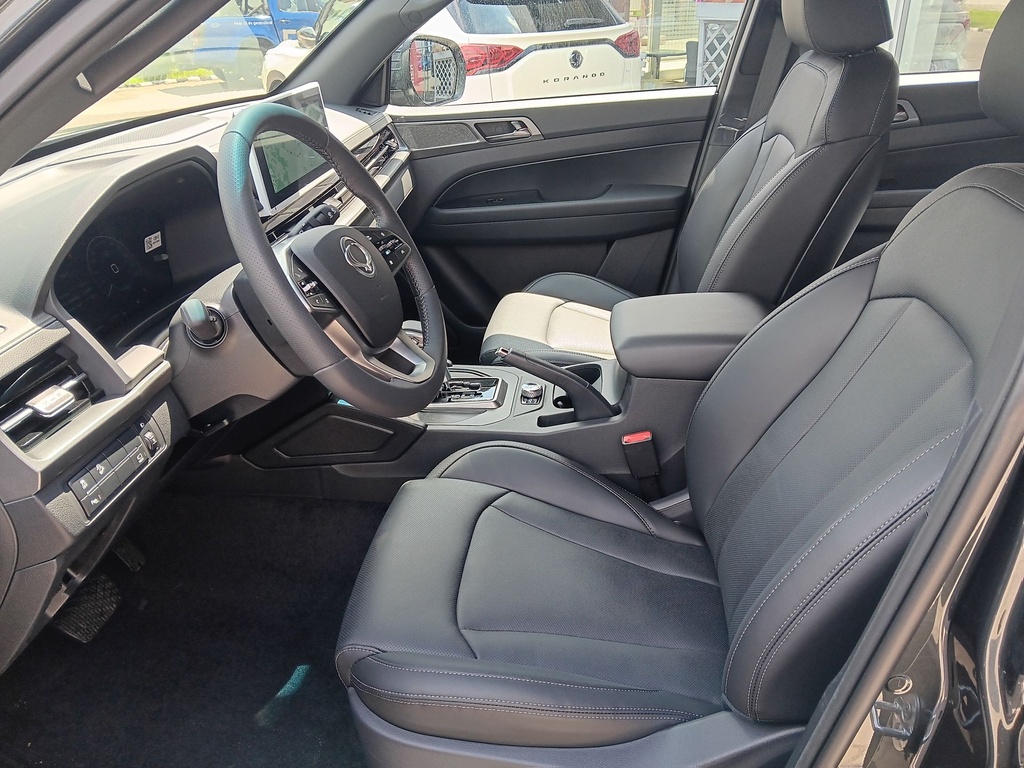 Ssangyong Musso Grand