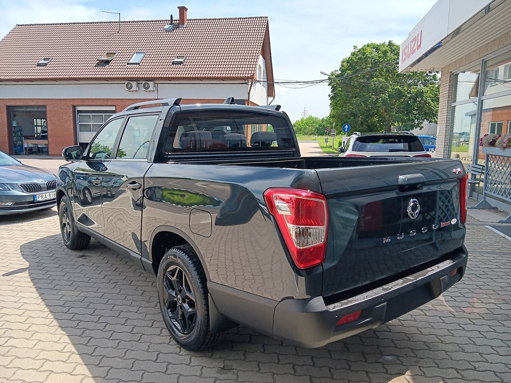 Ssangyong Musso Grand
