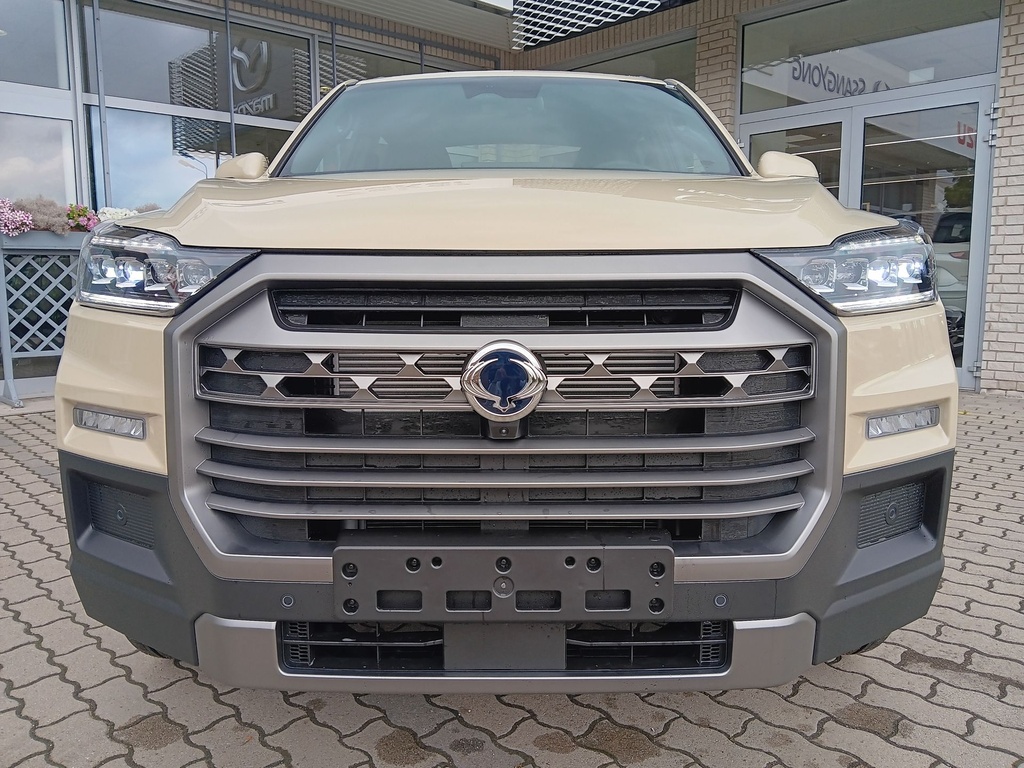 Ssangyong Musso Grand
