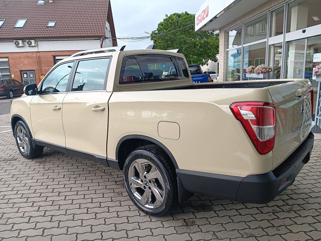 Ssangyong Musso Grand