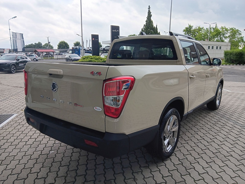 Ssangyong Musso Grand