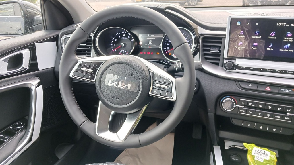 KIA CEED SW 2025 PLATINUM ADA CPB 140T AT