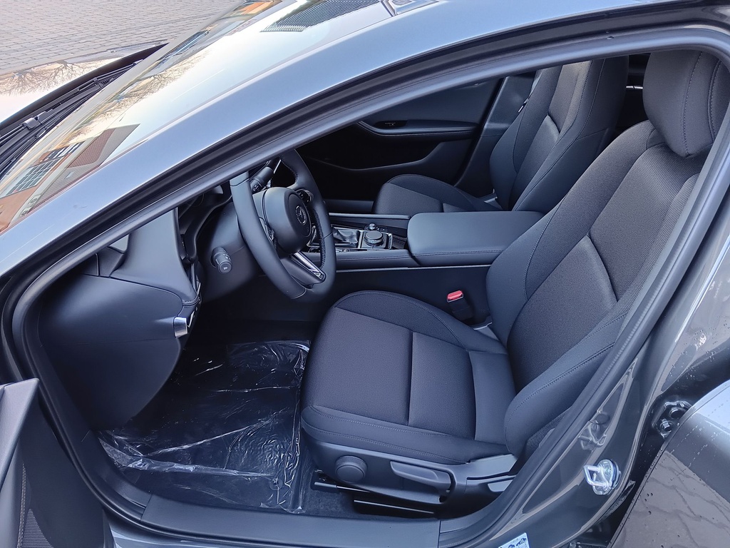 MAZDA 3 4SN 2.5L e-SKYACTIV G 140ps 6AT FWD Centre-Line 