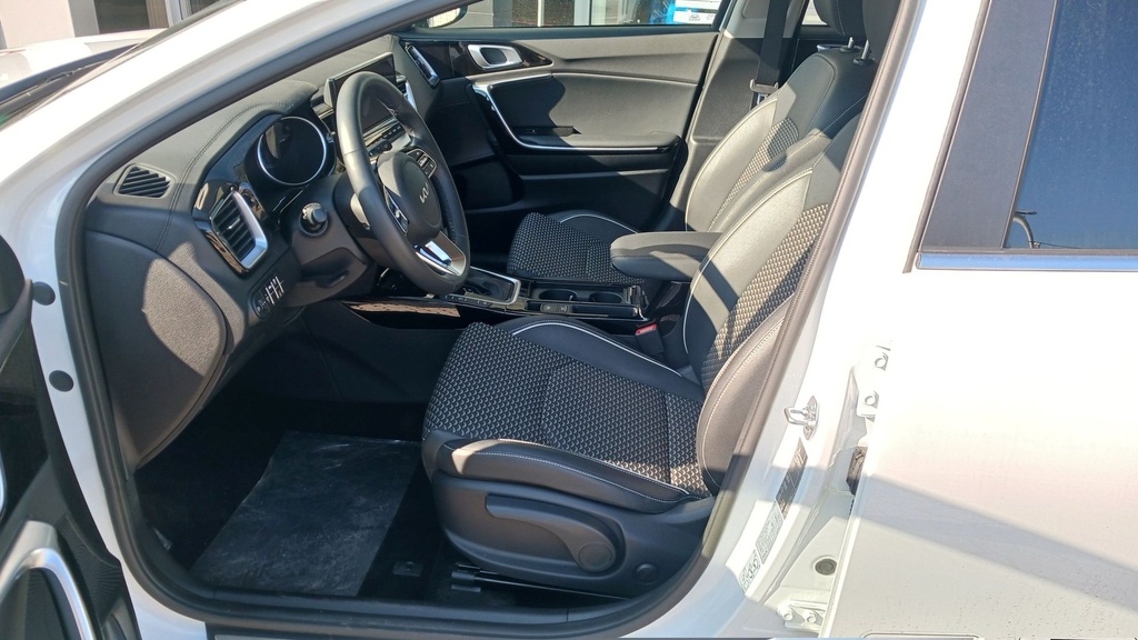 KIA XCEED 2025 X-GOLD 140T AT