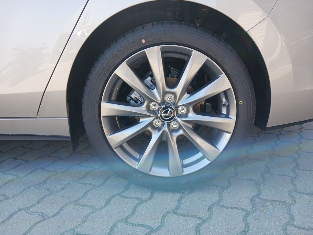 MAZDA 3 4SN 2.5L e-SKYACTIV G 140ps 6MT FWD Centre-Line