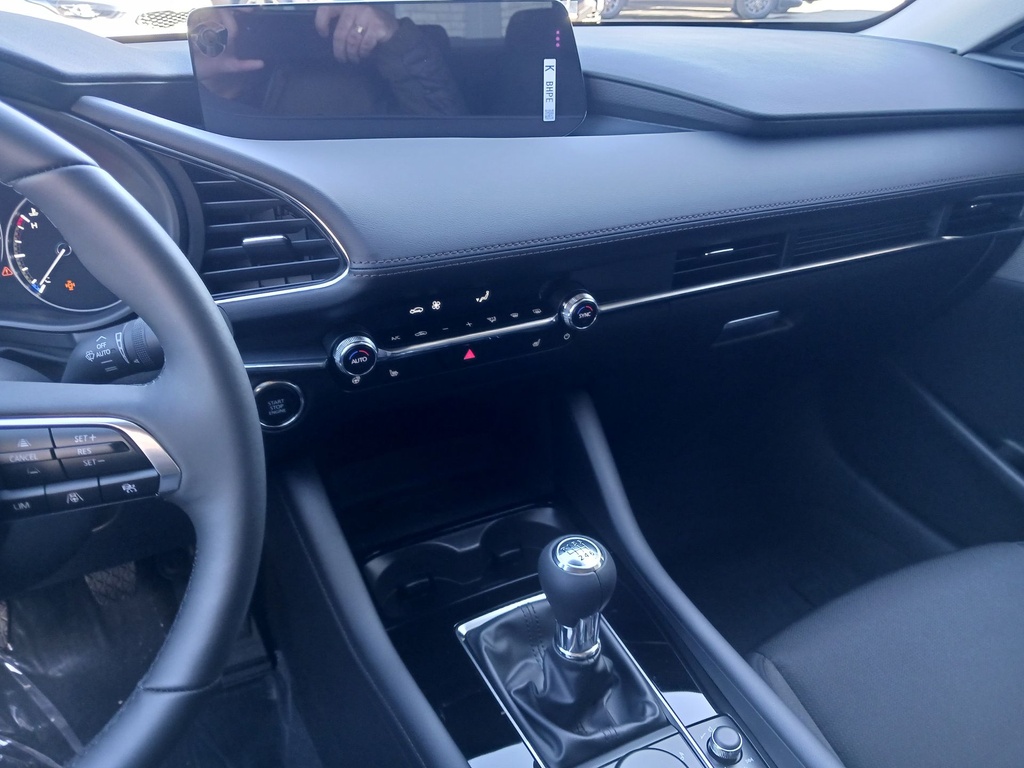MAZDA 3 4SN 2.5L e-Skyactiv G140 MT Exclusive Line