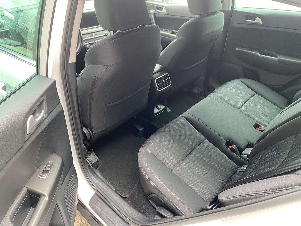 Kia Sportage 1,6GDI, Silver, Mo.-i, 1 Tulajdonos, Gyári garanciális, Gyári fényezés, Vezetett szervizkönyv!