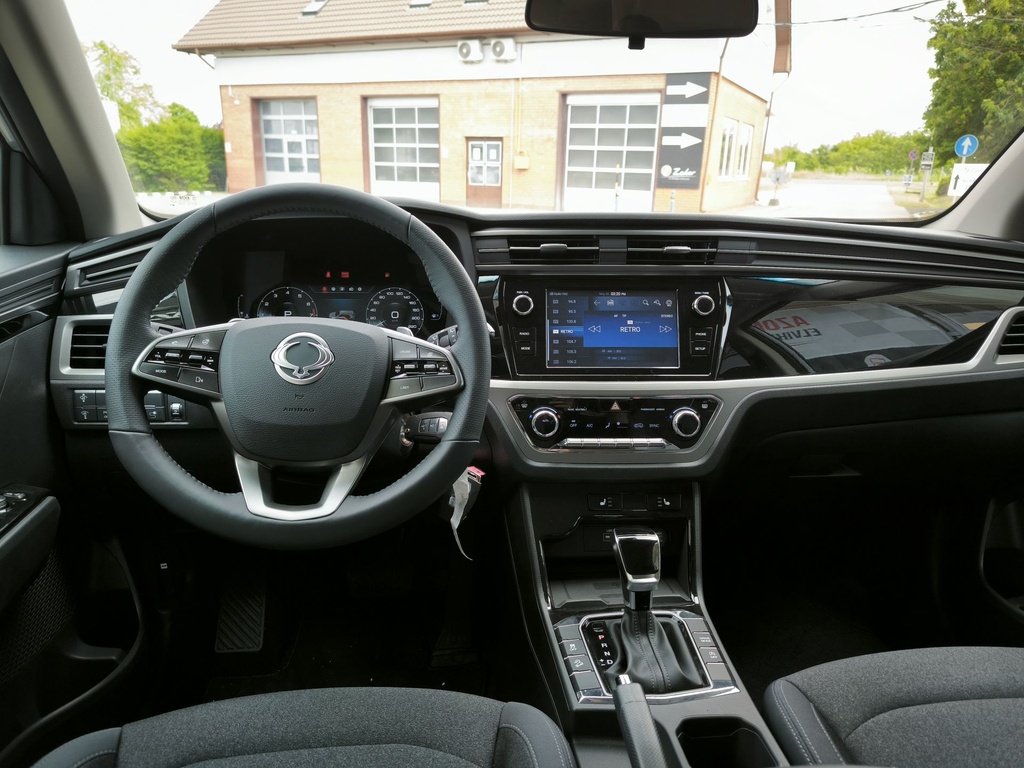 Ssangyong/KGM Korando 1.5 Turbo GDI Premium Plus AT Black Pack