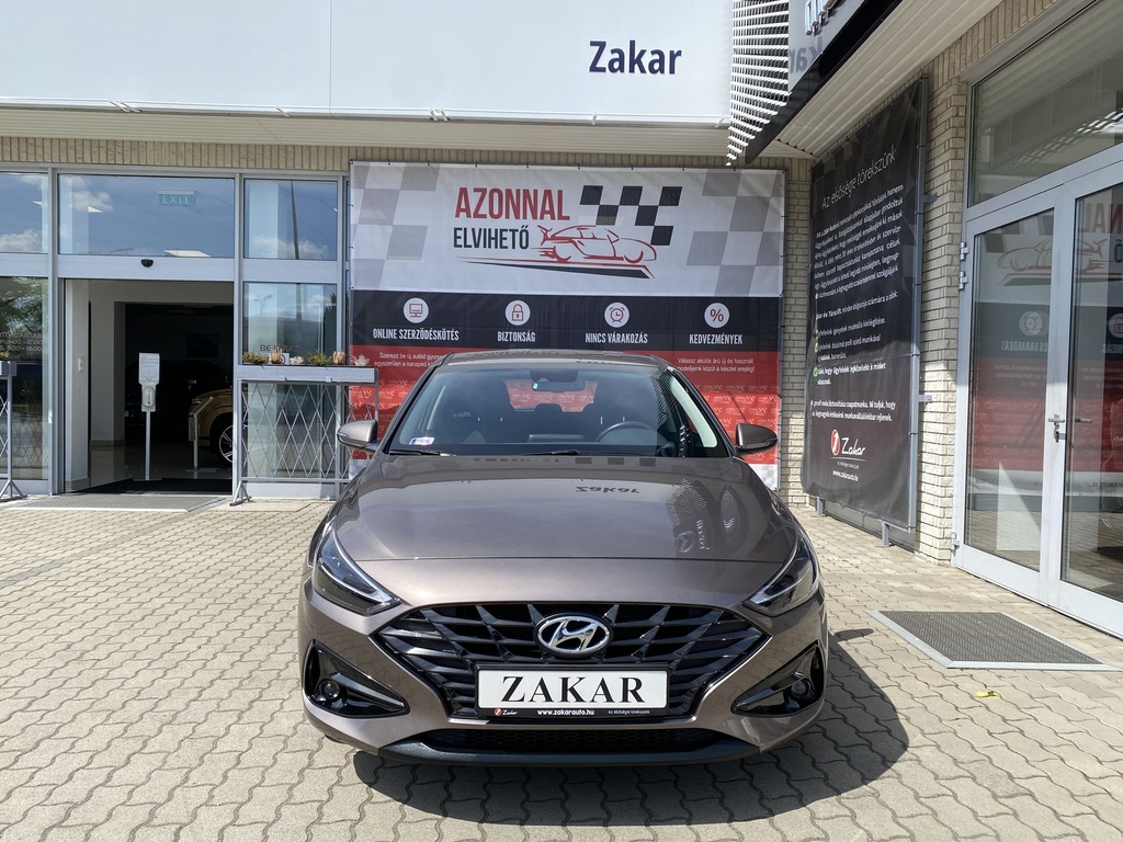 Hyundai I30 1,5 DPi Comfort, Mo.-i, 1 Tulajdonos, Gyári fényezés, Gyári garanciális, Téli-nyári gumik felnin.