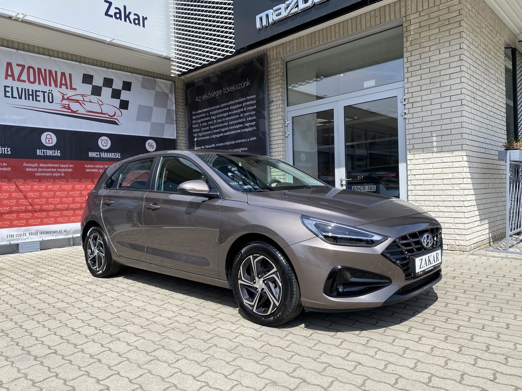 Hyundai I30 1,5 DPi Comfort, Mo.-i, 1 Tulajdonos, Gyári fényezés, Gyári garanciális, Téli-nyári gumik felnin.