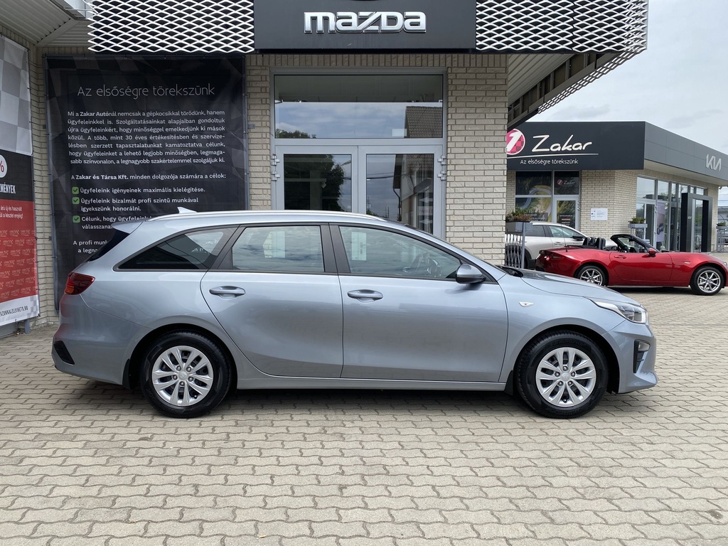 Kia Ceed SW 1,4 T-GDI Silver + Tolató, Gyári garanciális, téli-nyári gumik felnin! 