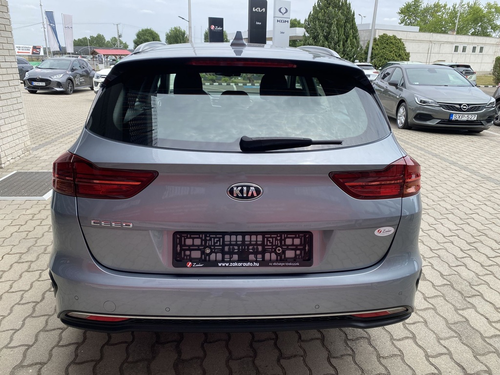 Kia Ceed SW 1,4 T-GDI Silver + Tolató, Gyári garanciális, téli-nyári gumik felnin! 